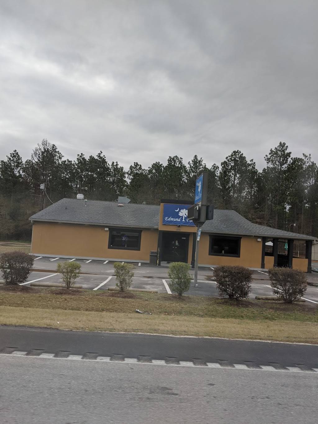 Edmund Pub | restaurant | 5531 Edmund Hwy, Lexington, SC 29073, USA | 8038079114 OR +1 803-807-9114