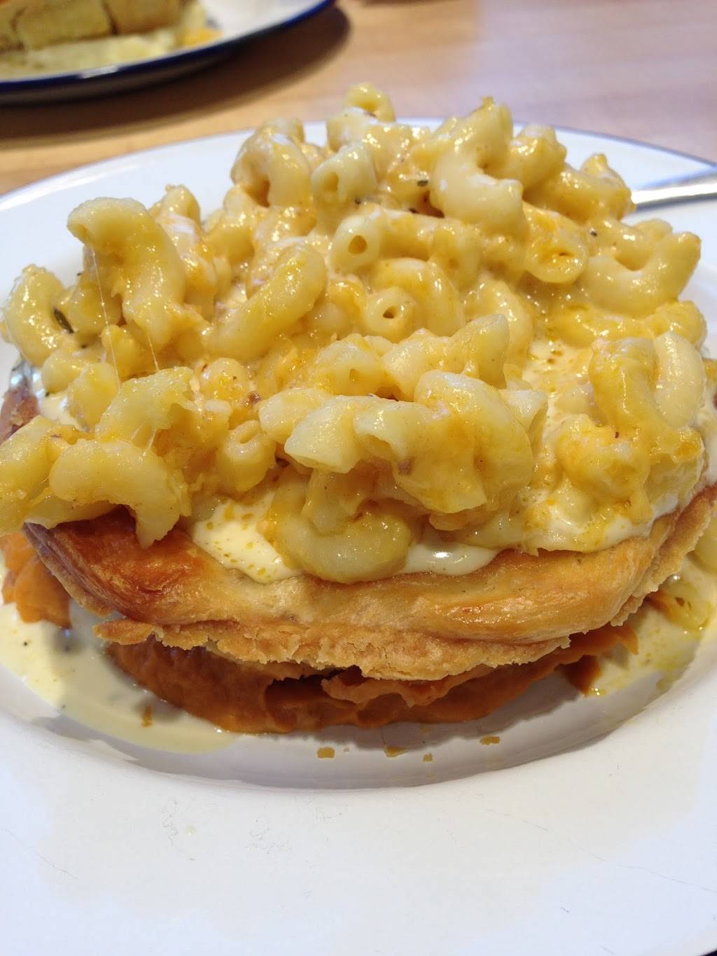 Fork-in Aussie Pie® Kitchen | restaurant | 11918 Aviation Blvd, Inglewood, CA 90304, USA | 4243488060 OR +1 424-348-8060