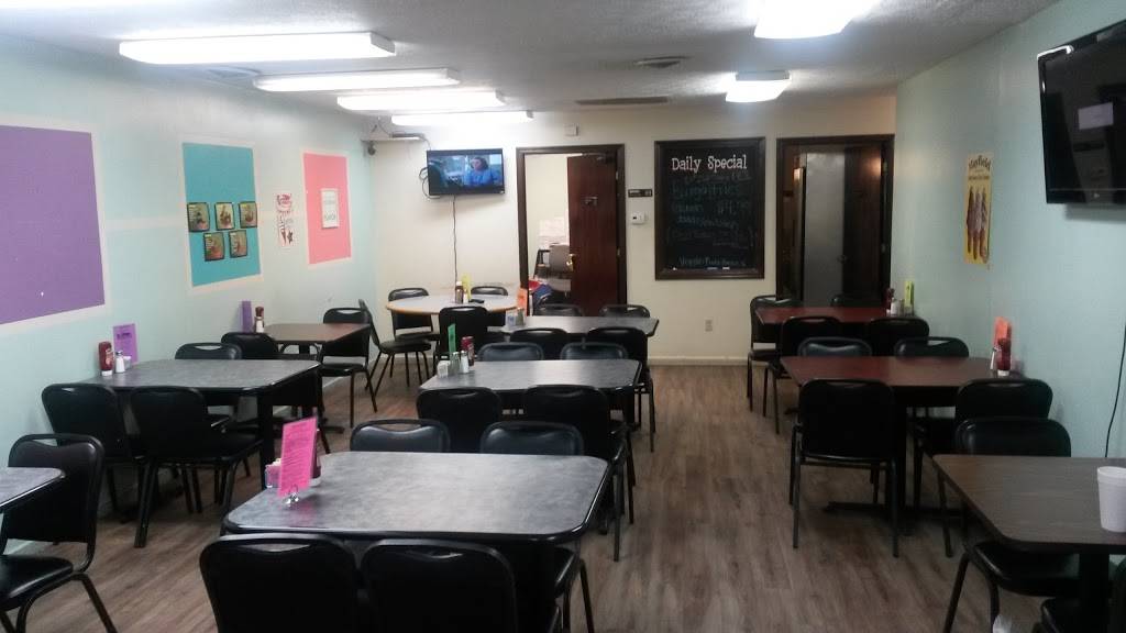 Twisters Diner | restaurant | 5831 Washington Pike, Knoxville, TN 37918, USA | 8659512046 OR +1 865-951-2046