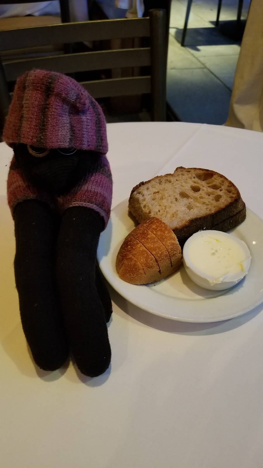 Lalimes | restaurant | 1329 Gilman St, Berkeley, CA 94706, USA | 5105279838 OR +1 510-527-9838