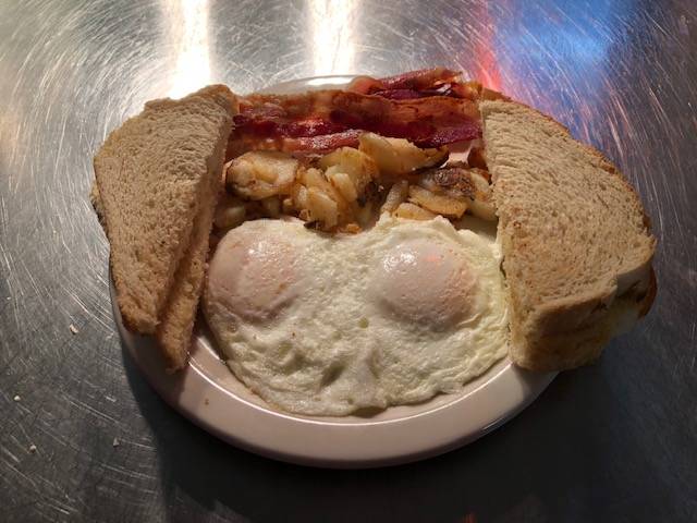 The Station Restaurant | restaurant | 45 Wabash Ave S, Brewster, OH 44613, USA | 3309707061 OR +1 330-970-7061