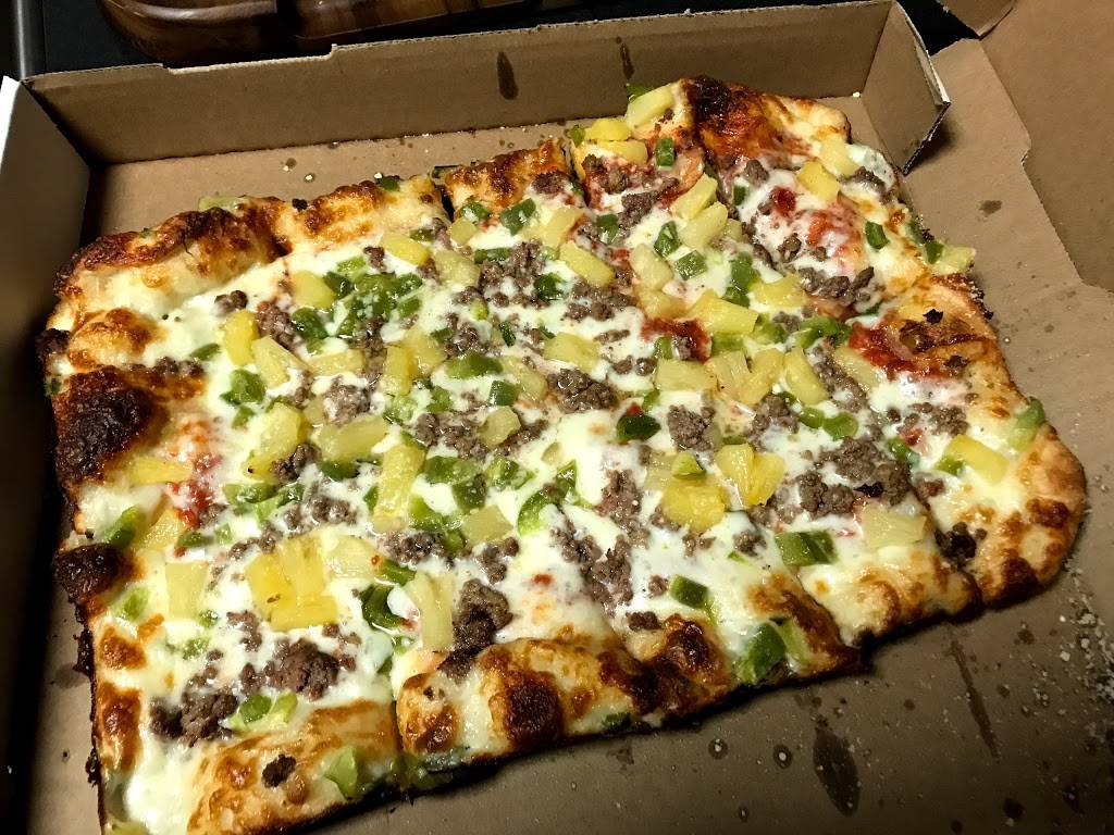 Almont Rozas Pizza | restaurant | 133 S Main St B, Almont, MI 48003, USA | 8107983963 OR +1 810-798-3963