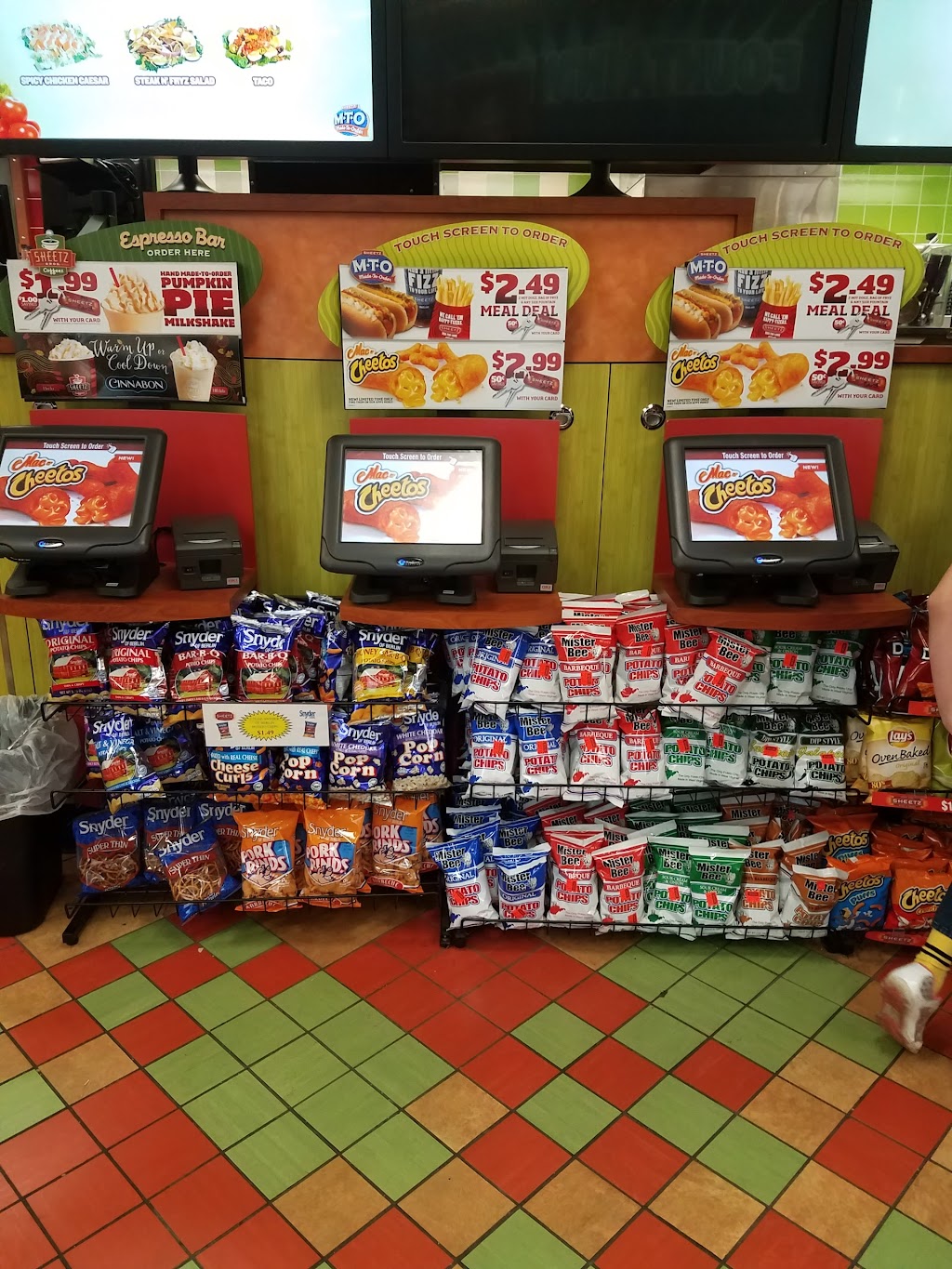 Sheetz | cafe | 4401 MacCorkle Ave SW, South Charleston, WV 25309, USA | 6812659180 OR +1 681-265-9180