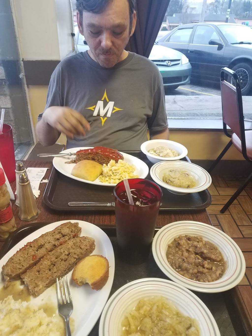 Mama Josies Home Cooking | restaurant | 620 Gallatin Pike N, Madison, TN 37115, USA | 6158686851 OR +1 615-868-6851