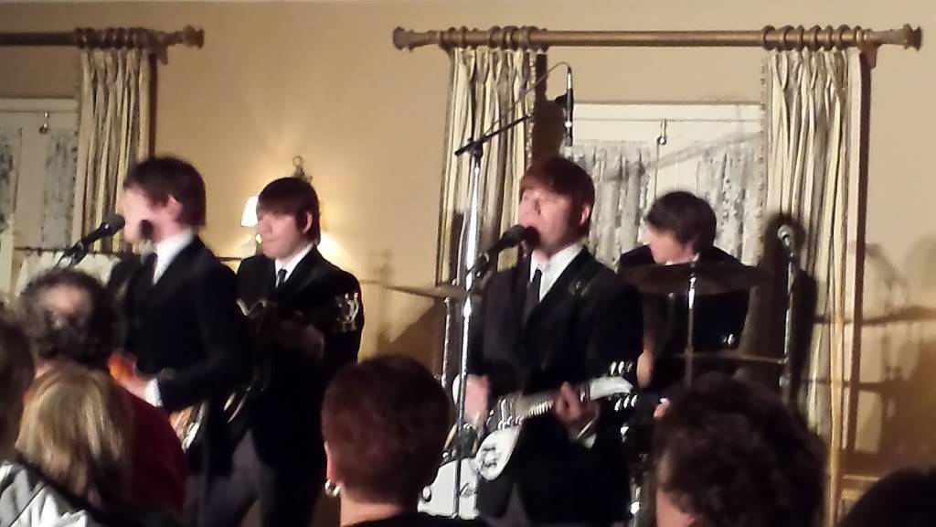 Darcys Village Pub | restaurant | 1203, 97 Willard St, Quincy, MA 02169, USA | 6174729213 OR +1 617-472-9213