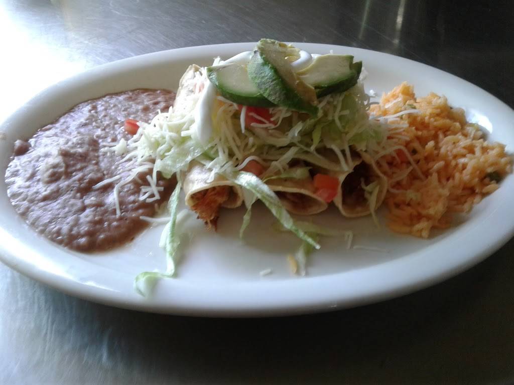 El Patio Taqueria | cafe | 805 S Seguin Rd, Converse, TX 78109, USA | 2105661739 OR +1 210-566-1739