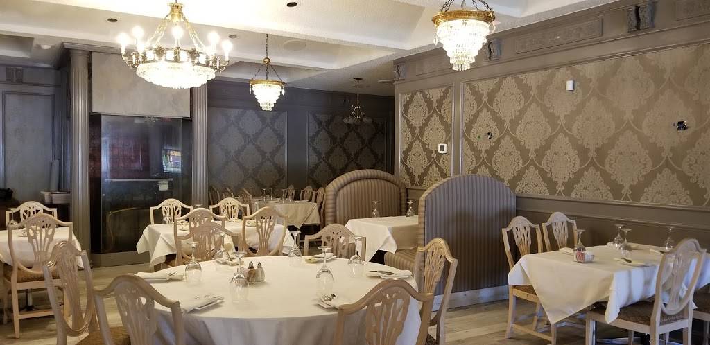 Harpos Restaurant | restaurant | 44 Stevenson Rd S, Oshawa, ON L1J 2K6, Canada | 9054362977 OR +1 905-436-2977