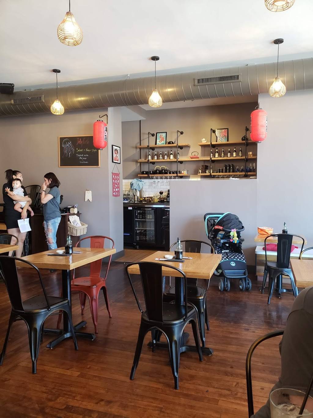 Hungry Sumo | restaurant | 2663 S Kinnickinnic Ave, Milwaukee, WI 53207, USA | 4145959656 OR +1 414-595-9656