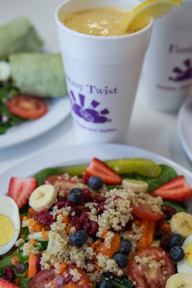 Fantasy Twist Chicken, Waffles, Smoothies, Wraps and Salads | restaurant | 654 N University Dr, Pembroke Pines, FL 33024, USA | 7544008995 OR +1 754-400-8995