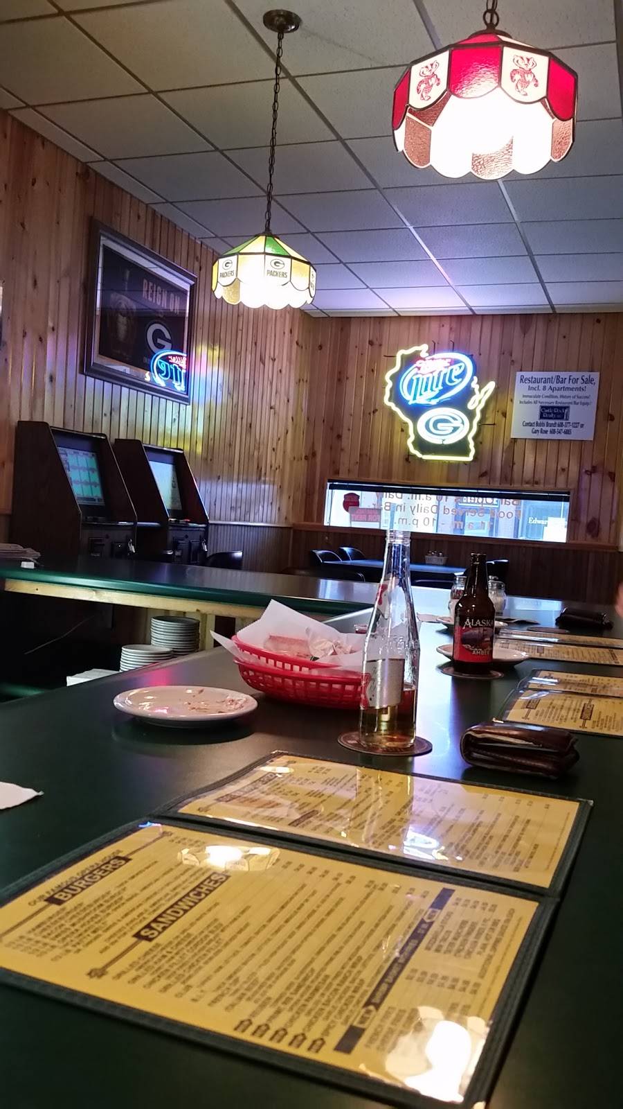 Opera House Bar & Grill | restaurant | 120 S Adams St, New Lisbon, WI 53950, USA | 6085623704 OR +1 608-562-3704