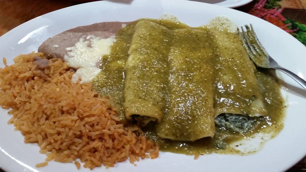 Casa Maria’s mexican restaurant | restaurant | 214 E Main St, Chouteau, OK 74337, USA | 9184760775 OR +1 918-476-0775