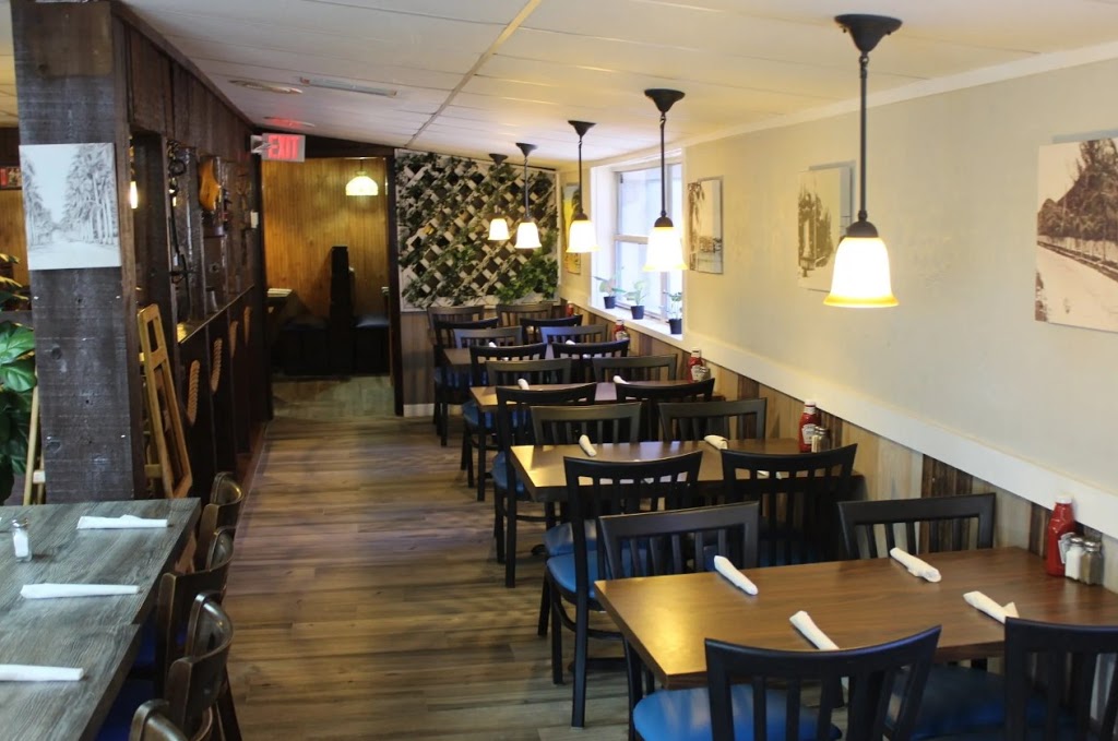 Whiskey Creek Station | restaurant | 11481 McGregor Blvd, Fort Myers, FL 33919, USA | 2394823241 OR +1 239-482-3241