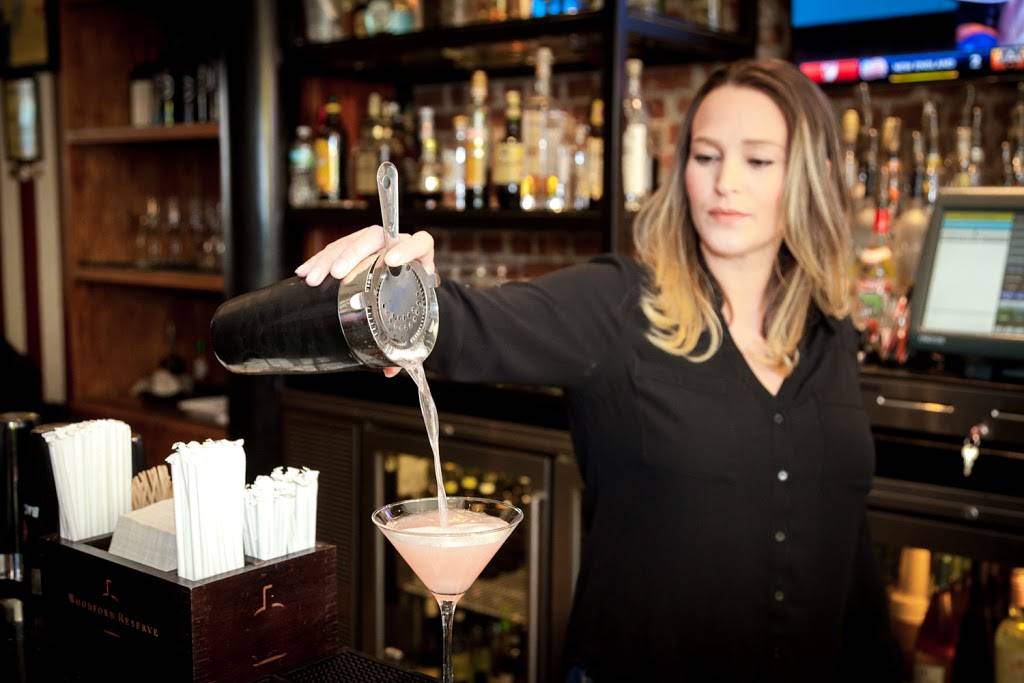 Patricias | restaurant | 1082 Morris Park Ave, Bronx, NY 10461, USA | 7184099069 OR +1 718-409-9069