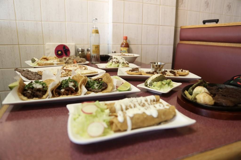 Peke’s Pozole | restaurant | 4720 S Pulaski Rd, Chicago, IL 60632, USA | 7738011136 OR +1 773-801-1136