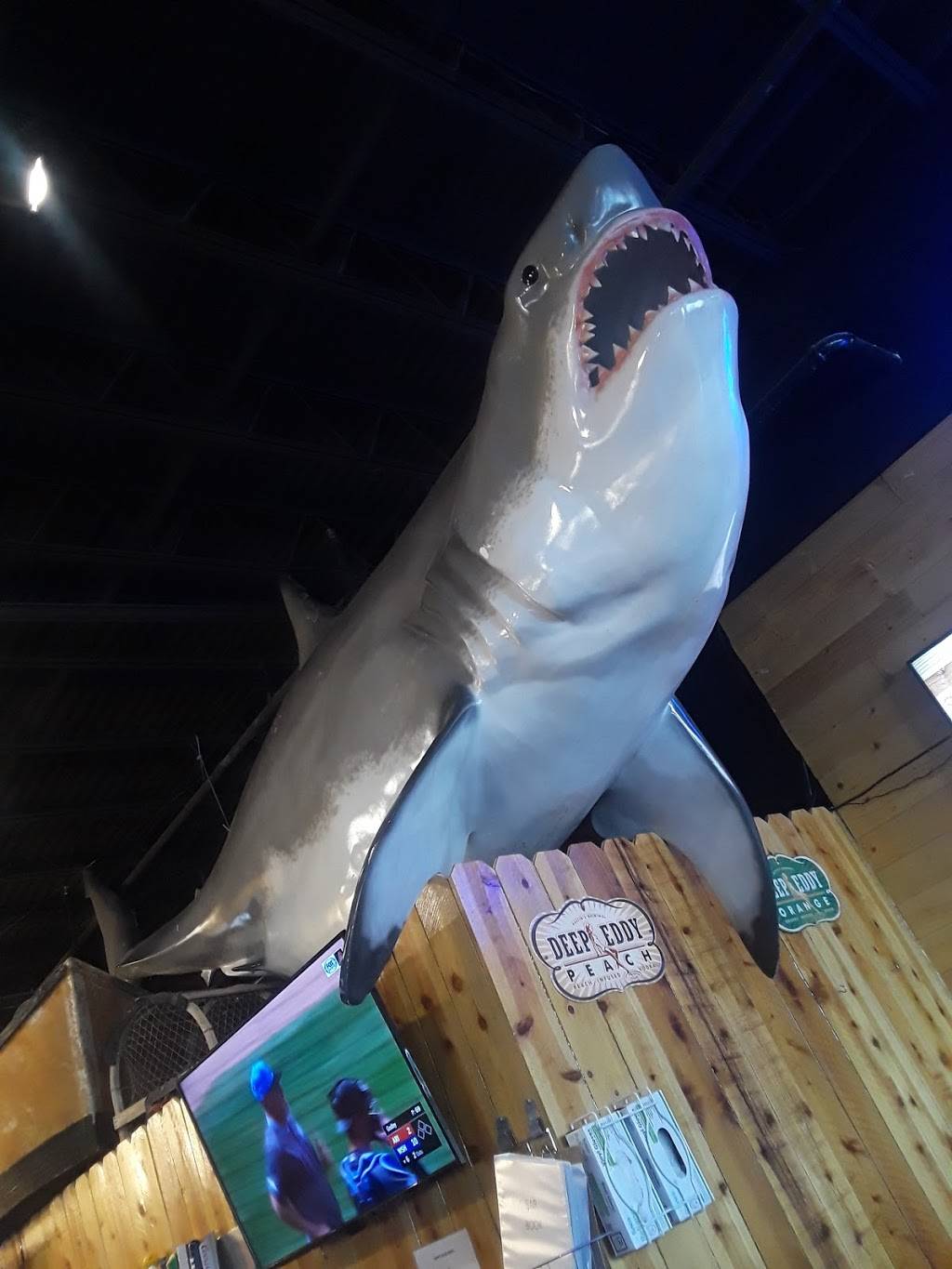 Angry Crab Shack | restaurant | 3227 E Bell Rd #D110, Phoenix, AZ 85032, USA | 6029758556 OR +1 602-975-8556