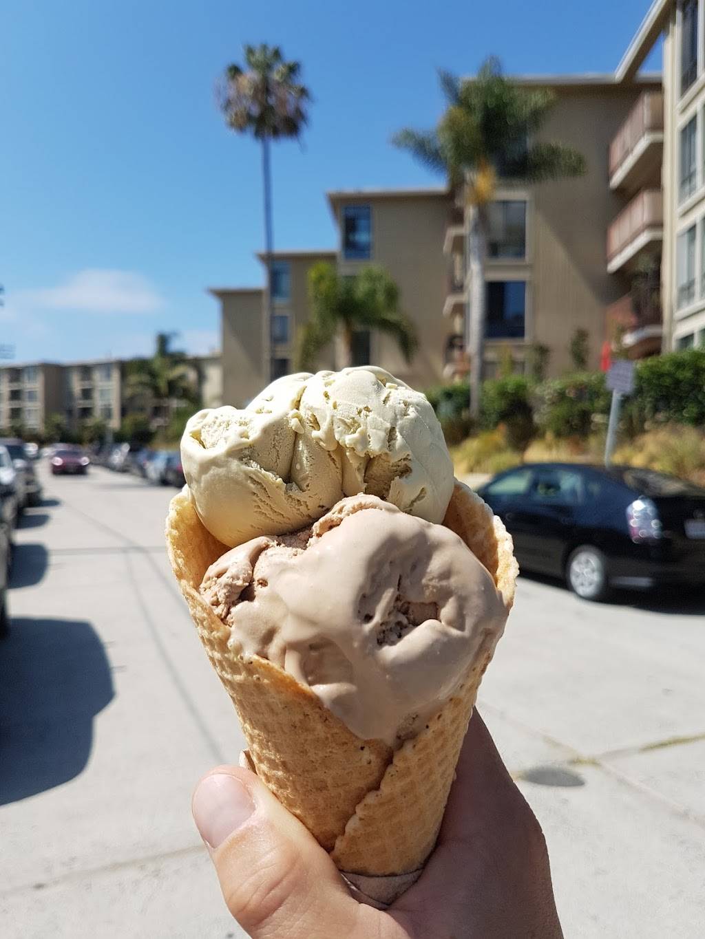 Scoops La Jolla | cafe | 2179 Avenida De La Playa, La Jolla, CA 92037, USA | 8582466321 OR +1 858-246-6321