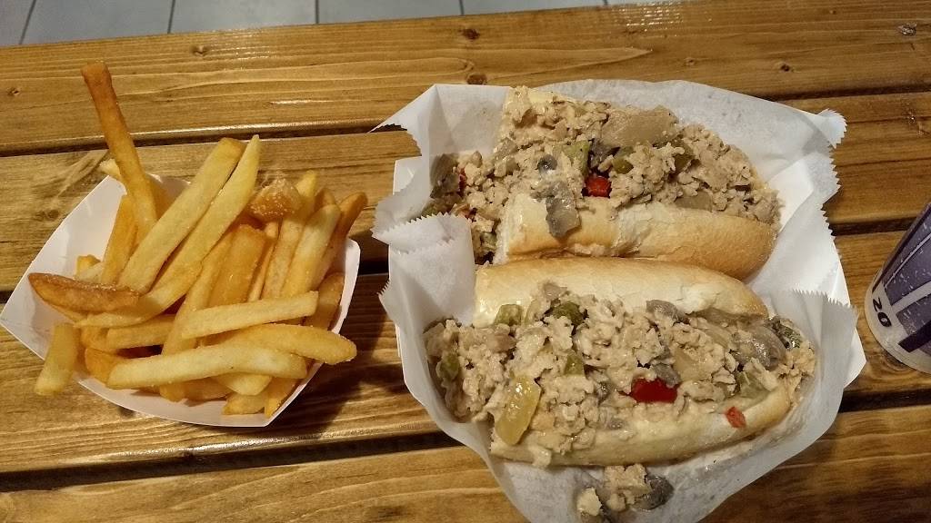 hotties hot off the grill | restaurant | 90 Plaza Ln, Wellsboro, PA 16901, USA | 5707244688 OR +1 570-724-4688