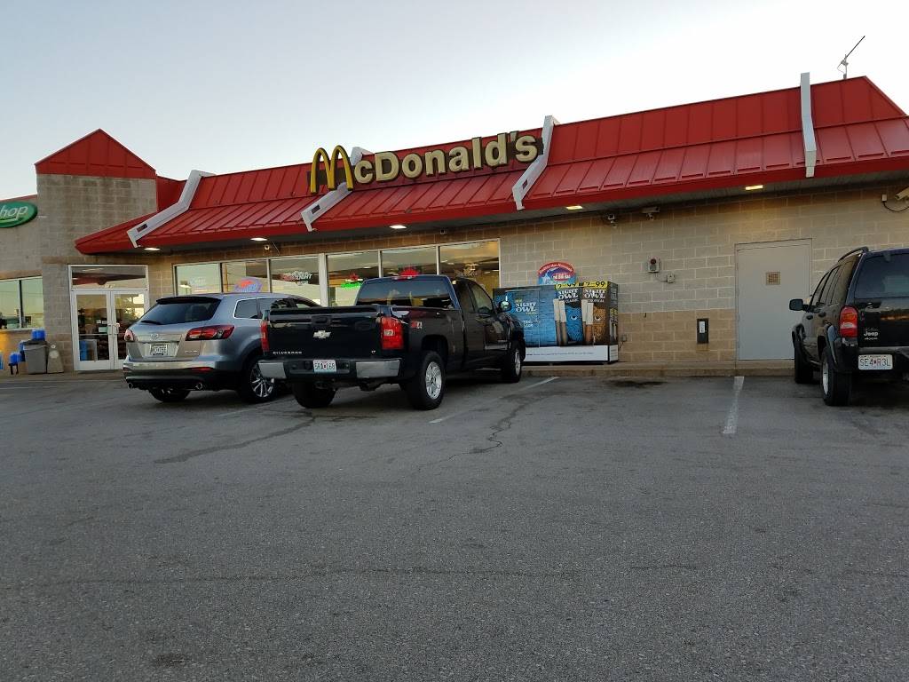 McDonalds | cafe | 110 Long Rd, Chesterfield, MO 63005, USA | 6365198002 OR +1 636-519-8002