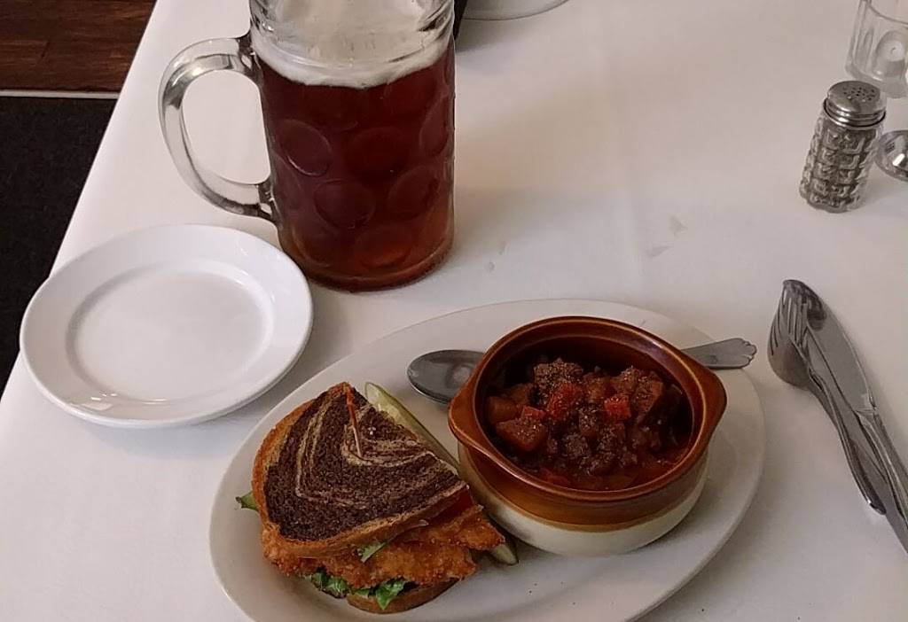 Gasthaus Tirol | restaurant | 310 Atlanta Rd, Cumming, GA 30040, USA | 7708447244 OR +1 770-844-7244