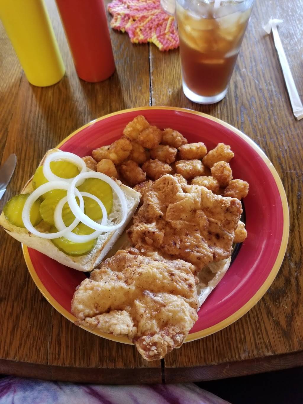 Hitchin Post | restaurant | 6725 N 1075th St, Robinson, IL 62454, USA | 6185448901 OR +1 618-544-8901