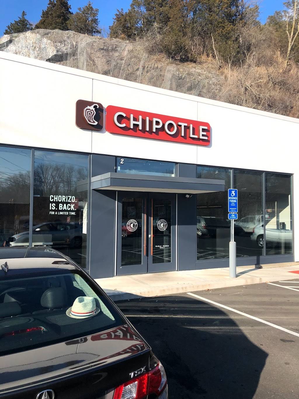 Chipotle Mexican Grill | restaurant | 2 Commercial Pkwy, Branford, CT 06405, USA | 2033151506 OR +1 203-315-1506