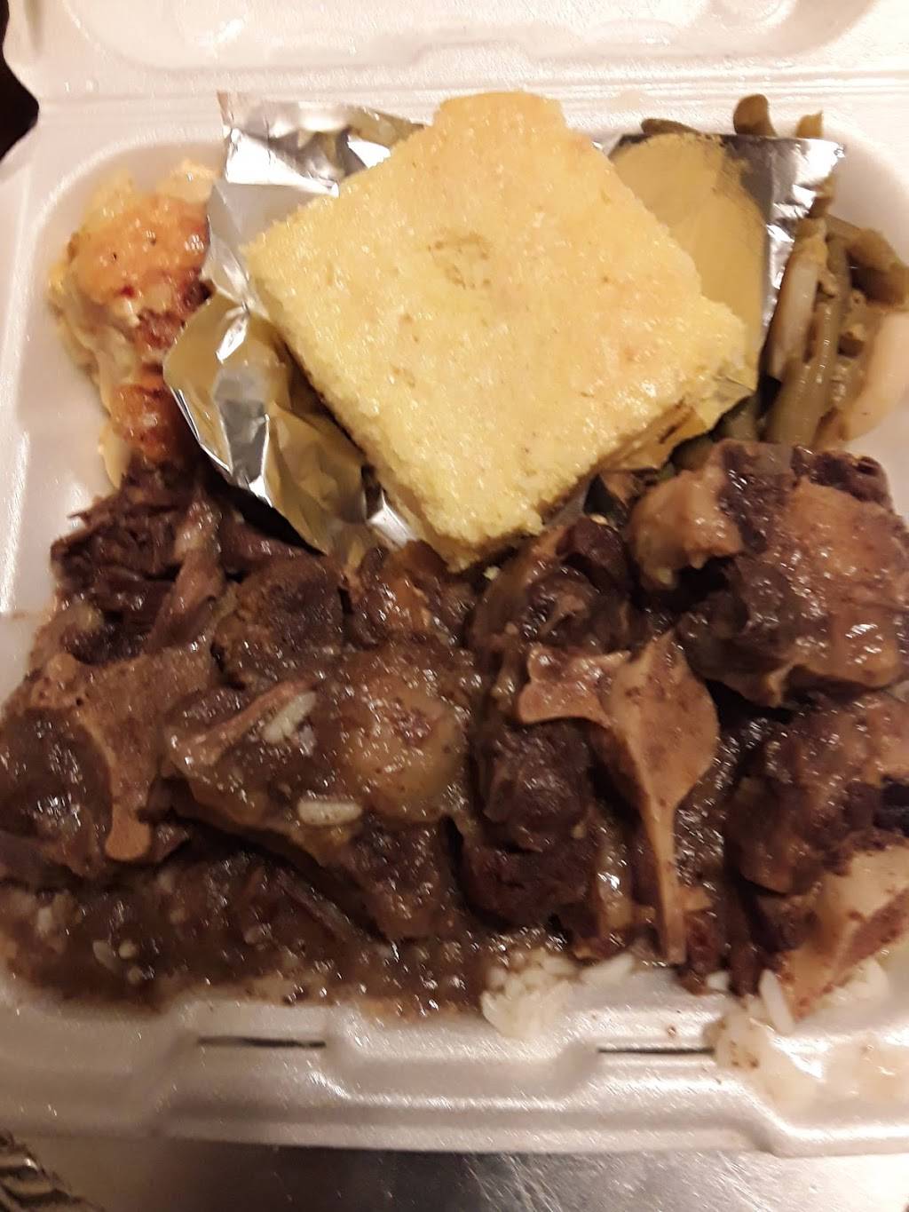 Ms. Bs Southern Soul Food | restaurant | 676 St Andrews Rd, Columbia, SC 29210, USA | 8035696656 OR +1 803-569-6656