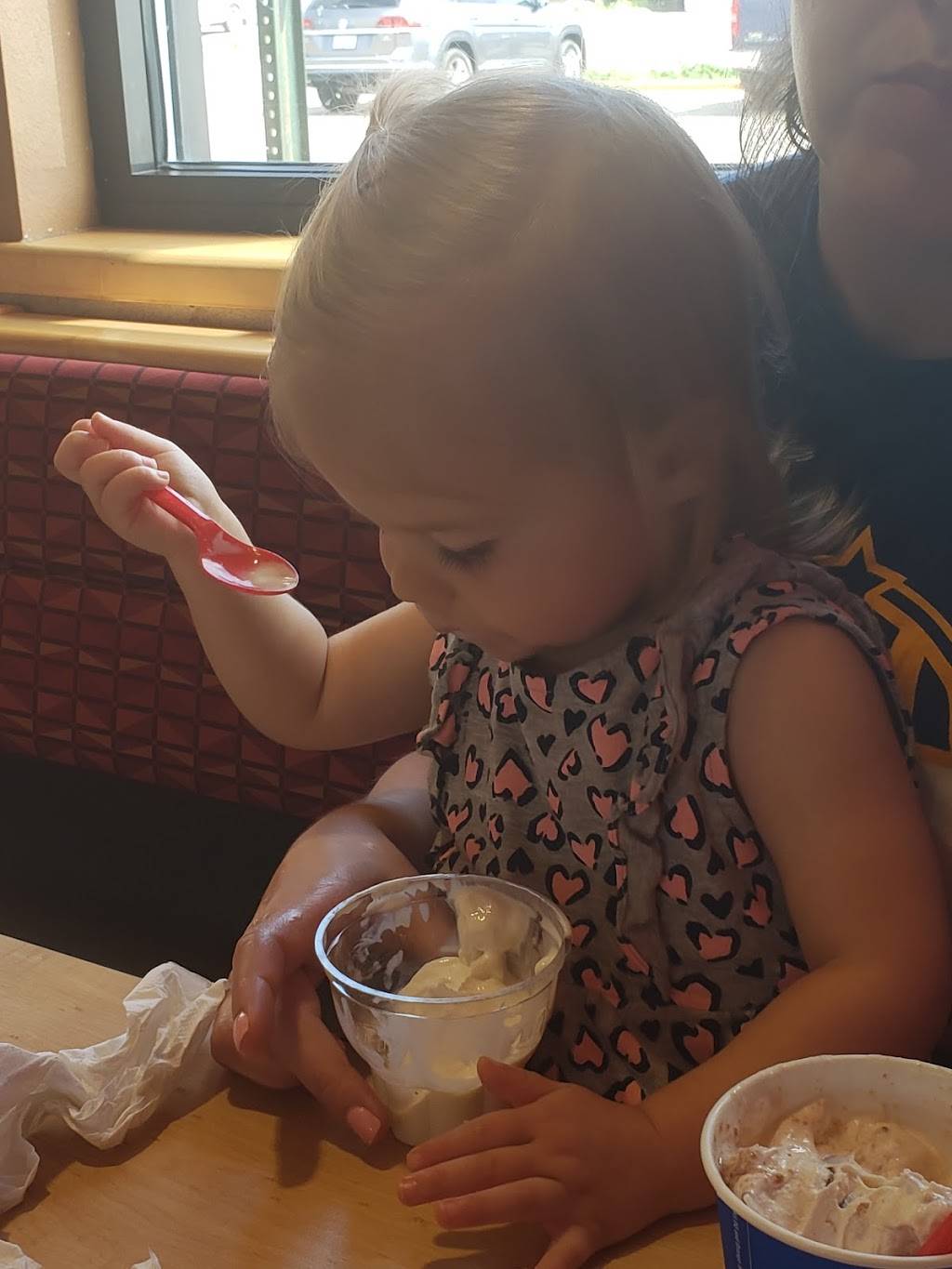 Dairy Queen Grill & Chill | restaurant | 1360 S Main St, Jacksonville, IL 62650, USA | 2172454223 OR +1 217-245-4223