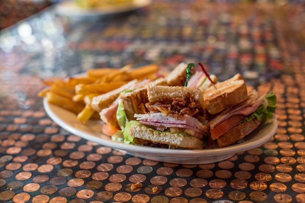 Time Out Sports Tavern | restaurant | 634 Broadway, San Diego, CA 92101, USA | 6196150933 OR +1 619-615-0933