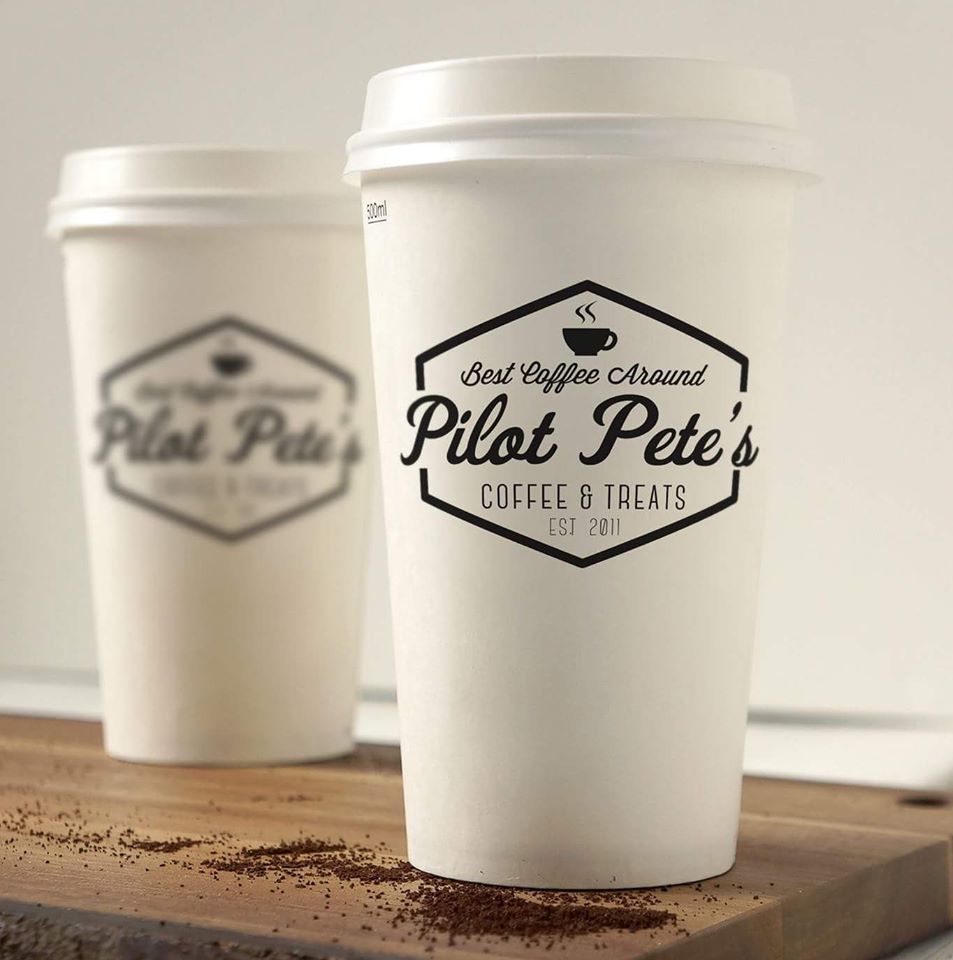 Pilot Petes Coffee & Treats | bakery | 128 W 1st St, Elmhurst, IL 60126, USA | 6304548060 OR +1 630-454-8060
