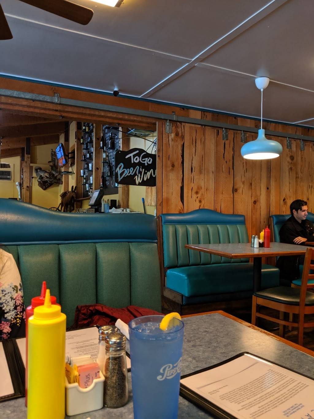 Lucky Buck Cafe | restaurant | 7647 CA-120, Groveland, CA 95321, USA | 2099625181 OR +1 209-962-5181