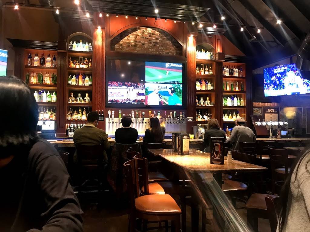 BJs Restaurant & Brewhouse | restaurant | 107 South First Street, Burbank, CA 91502, USA | 8185570881 OR +1 818-557-0881