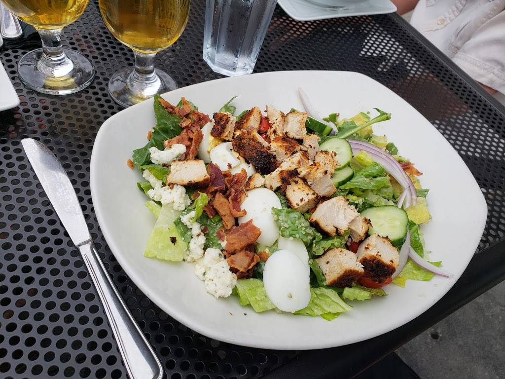 Tin Cup Sports Grill | restaurant | 1831 Walkers Line, Burlington, ON L7M 0H6, Canada | 9053157727 OR +1 905-315-7727