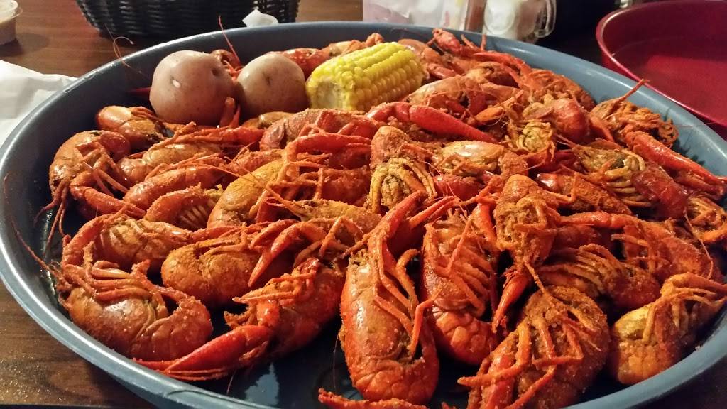 Me-Maws Cajun Cuisine | restaurant | 2606 N Alex Plaisance Blvd, Golden Meadow, LA 70357, USA | 9854756353 OR +1 985-475-6353