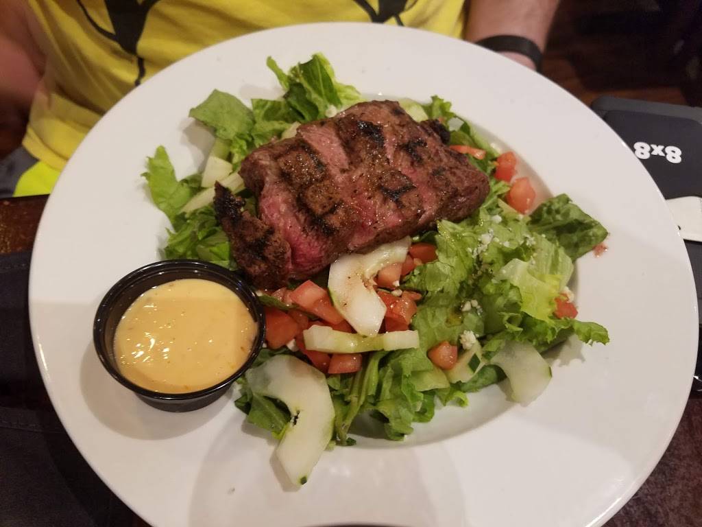 Tilted Kilt Pub and Eatery Skokie, IL | restaurant | 7070 Carpenter Rd, Skokie, IL 60077, USA | 8476737070 OR +1 847-673-7070