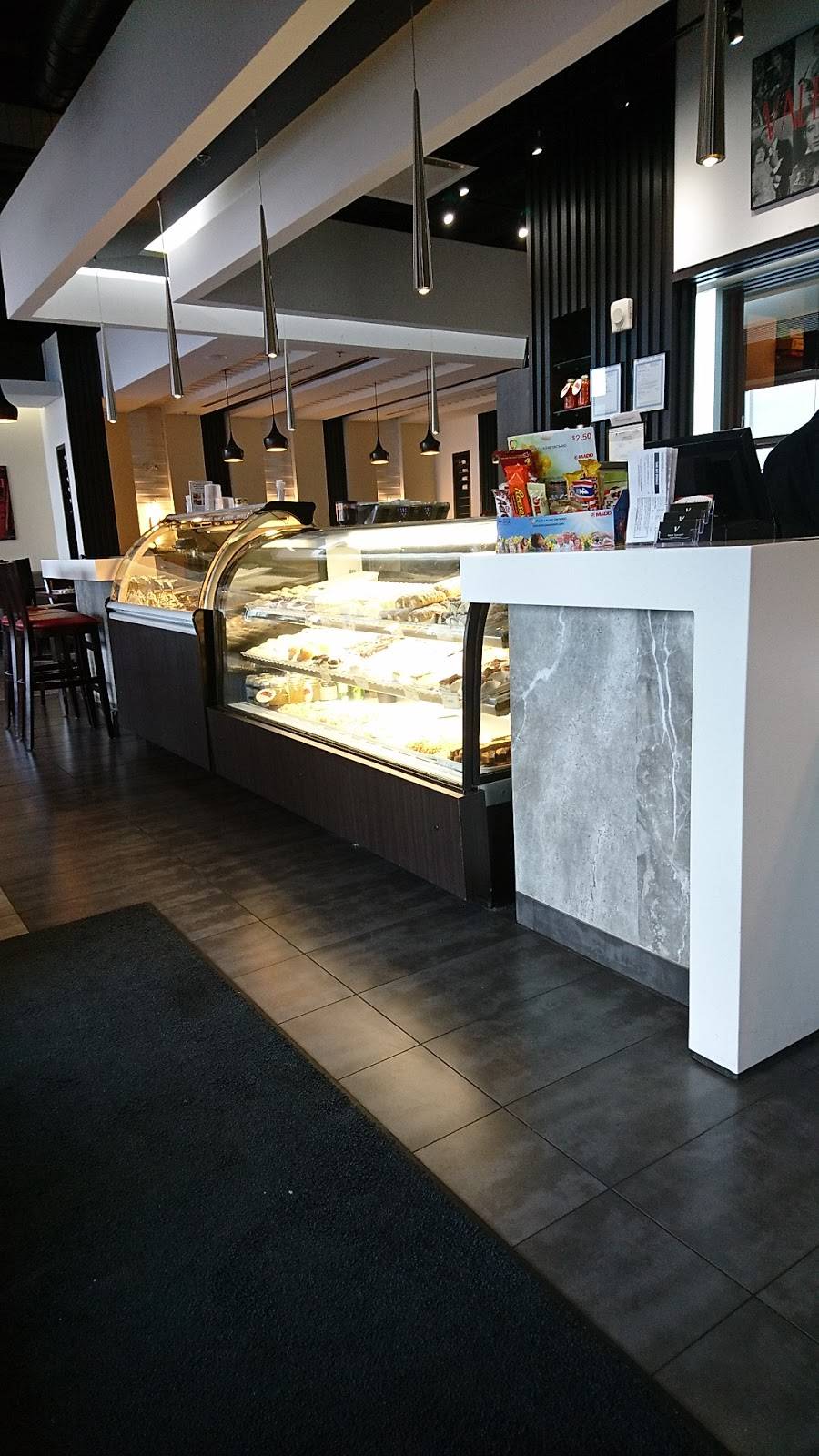 Valentinos Restaurant - Paramount | meal takeaway | 835 Paramount Dr, Stoney Creek, ON L8J 0B4, Canada | 9053853284 OR +1 905-385-3284