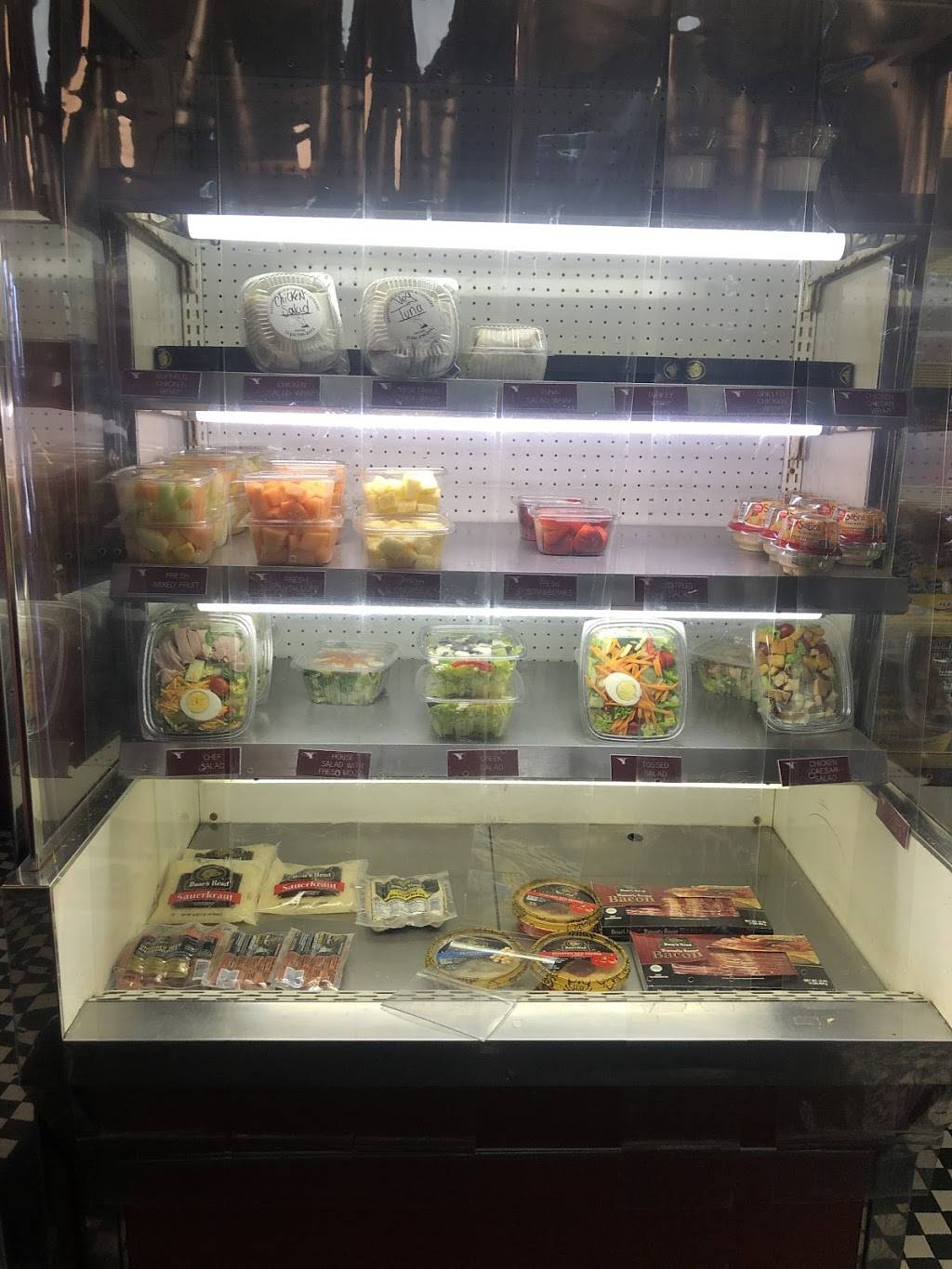 Malverne Deli | restaurant | 255 Hempstead Ave, Malverne, NY 11565, USA | 5165992443 OR +1 516-599-2443