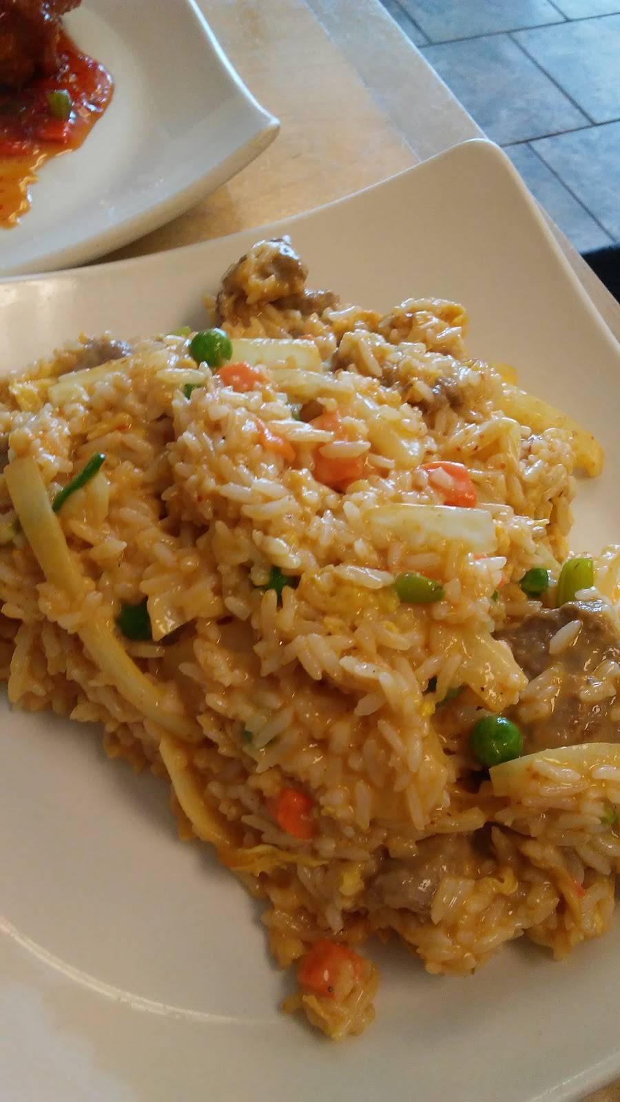 Von Thai | restaurant | 18140 E 10 Mile Rd, Eastpointe, MI 48021, USA | 5869440990 OR +1 586-944-0990