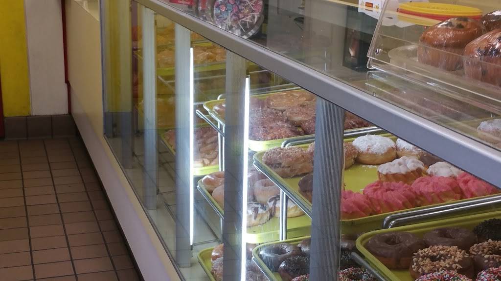 Spudnuts Donuts | bakery | 2311 E Ave S, Palmdale, CA 93550, USA | 6612651888 OR +1 661-265-1888