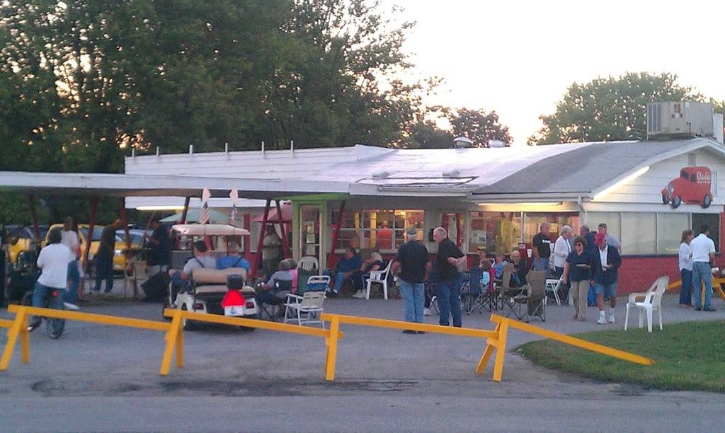 Charlies Drive-In | restaurant | 160 Morton Ave, Martinsville, IN 46151, USA | 7653424313 OR +1 765-342-4313