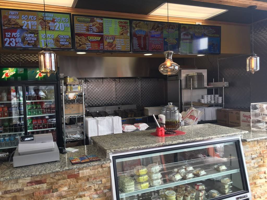 JJ Fish & Chicken | meal takeaway | 1400 E 47th St, Chicago, IL 60653, USA | 7739243000 OR +1 773-924-3000