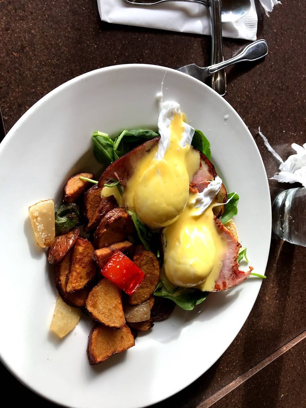 Highstrike Grill | restaurant | 4505 39th Ave SW, Seattle, WA 98116, USA | 2069374050 OR +1 206-937-4050