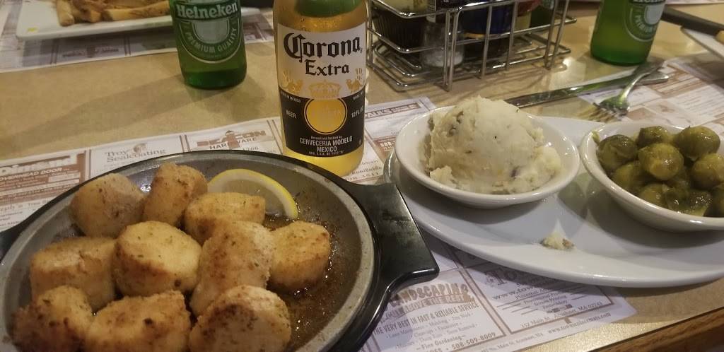 Endzone Sports Pub | restaurant | 218 Coggeshall St, New Bedford, MA 02746, USA | 5089977309 OR +1 508-997-7309