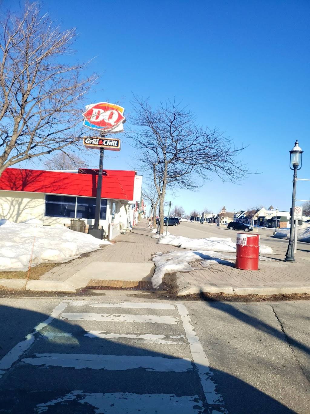 Dairy Queen | restaurant | 201 W Central Ave, Mackinaw City, MI 49701, USA | 2314200452 OR +1 231-420-0452