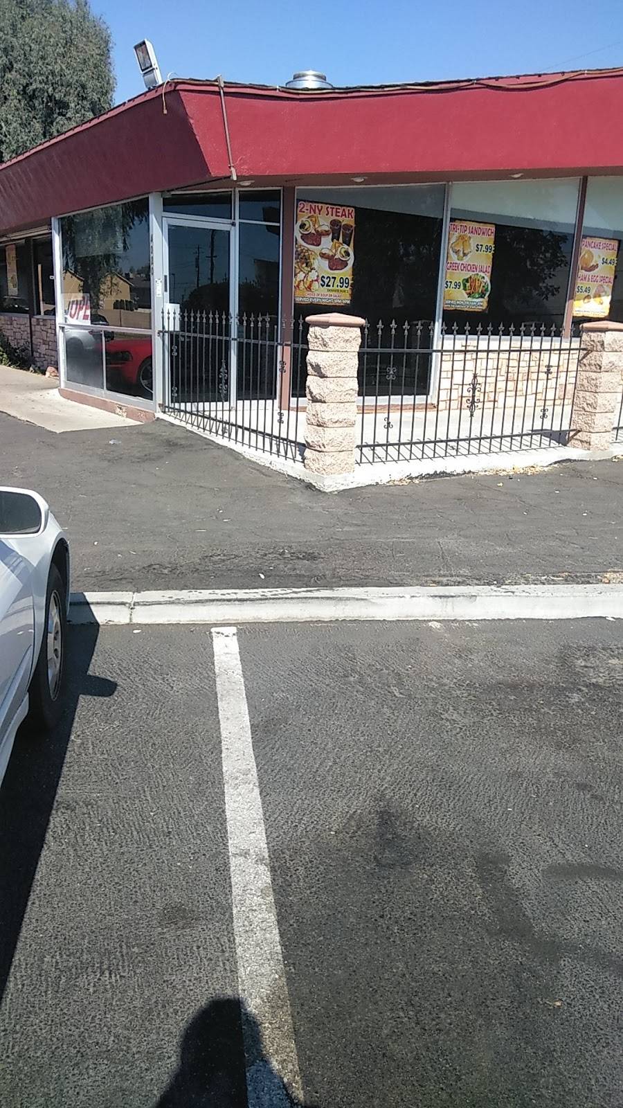 Country Kitchen | restaurant | 4020 El Potrero Ln, Bakersfield, CA 93304, USA | 6618348183 OR +1 661-834-8183