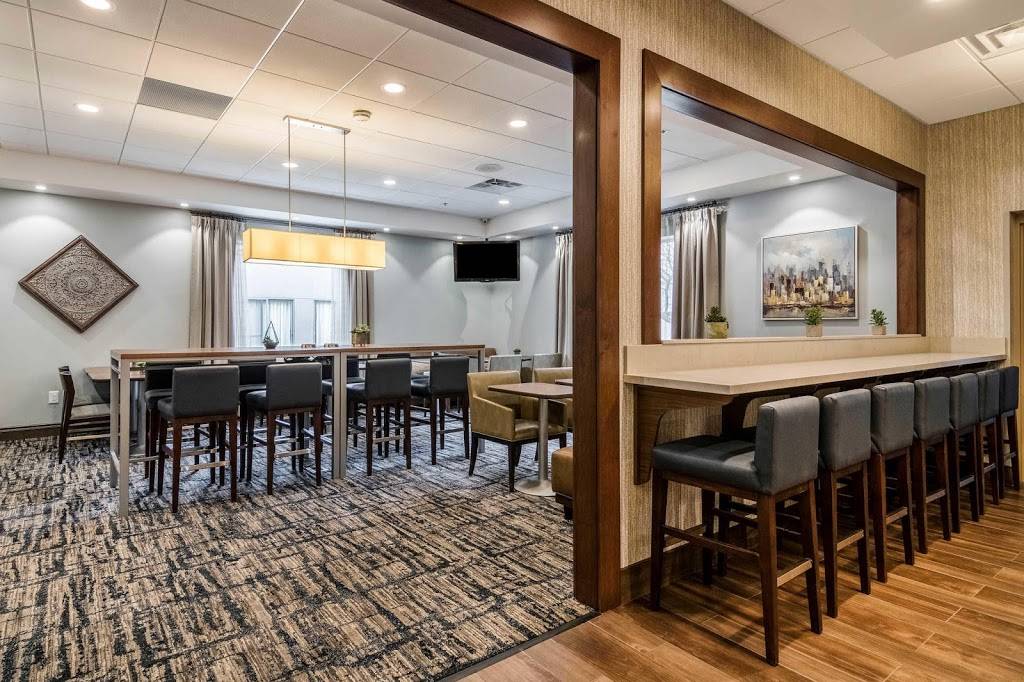 Comfort Inn | restaurant | 3000 Harbor Ln N, Plymouth, MN 55447, USA | 7635591222 OR +1 763-559-1222