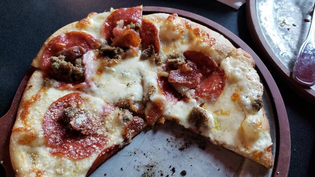 The Rock Wood Fired Pizza | restaurant | 2300 E Lamar Blvd, Arlington, TX 76006, USA | 8172006881 OR +1 817-200-6881