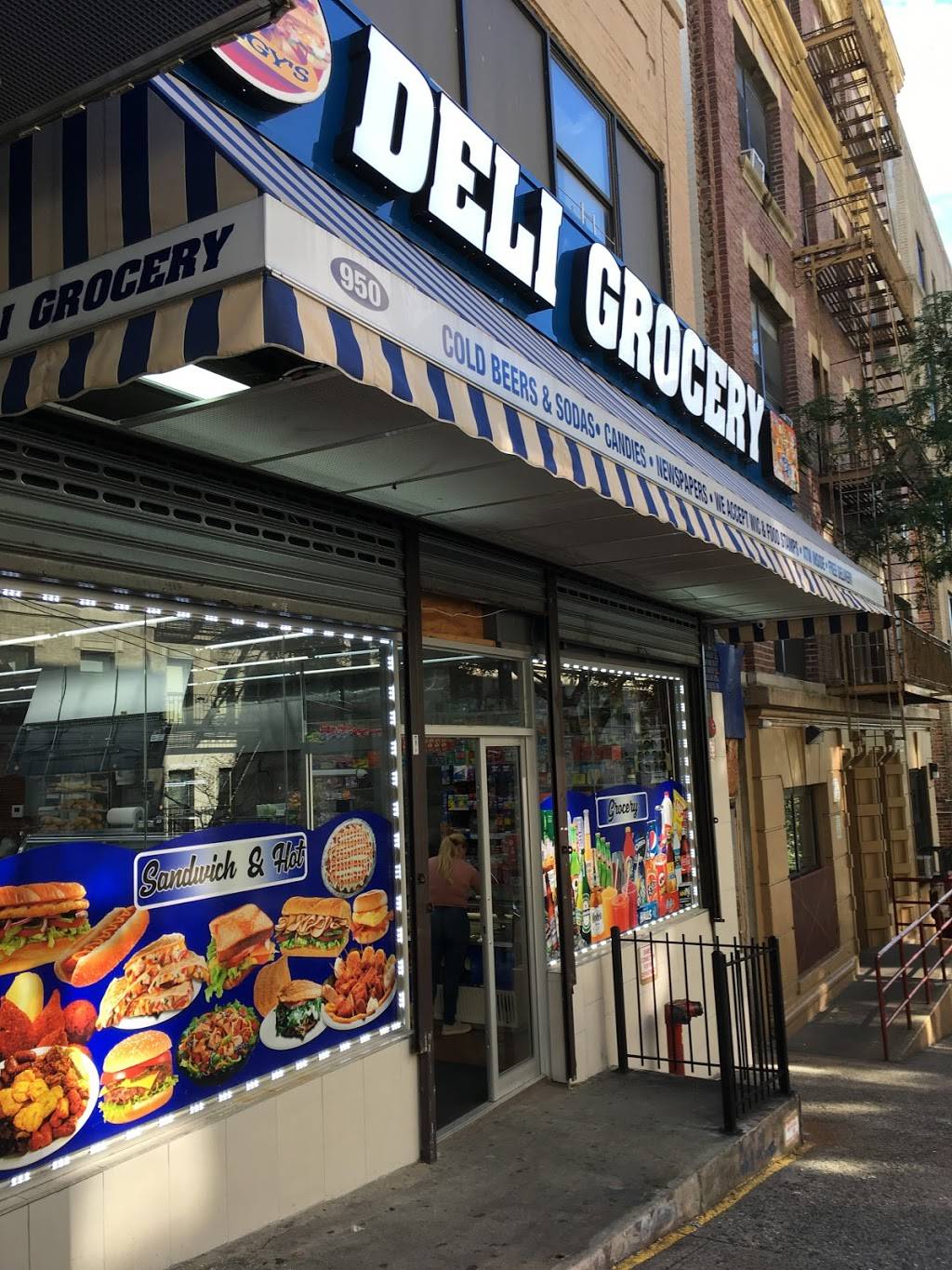 Waggy deli grocery | restaurant | 950B Anderson Ave, The Bronx, NY 10452, USA | 3475908933 OR +1 347-590-8933