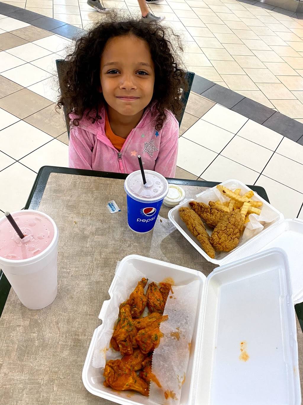 WING WORK | restaurant | 2200 W War Memorial Dr, Peoria, IL 61613, USA | 3094316805 OR +1 309-431-6805