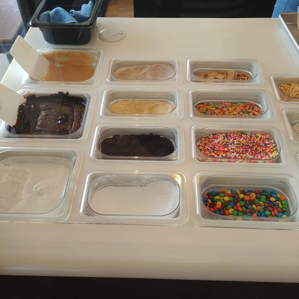 Humble Donut Co. | restaurant | 7500 N Mesa St #103, El Paso, TX 79912, USA | 9154873677 OR +1 915-487-3677