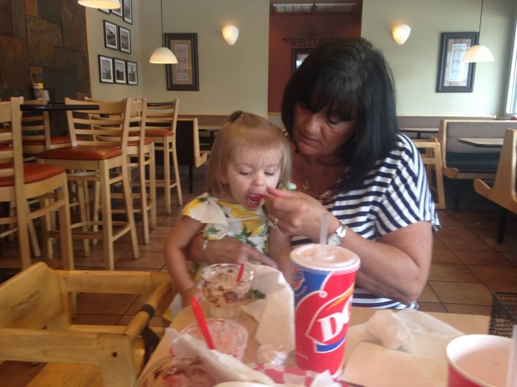 Dairy Queen Store | restaurant | 202 E Stratton Ave, Monterey, TN 38574, USA | 9318393315 OR +1 931-839-3315